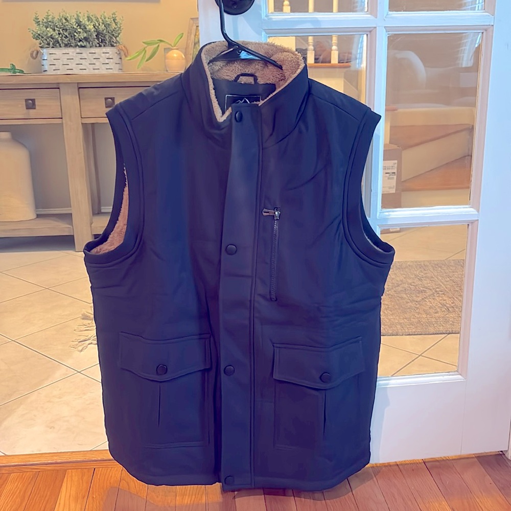 Men's Warm Fleece Lined Vest Outerwear Sleeveless Jacket - size large